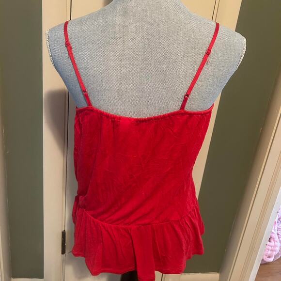 Red ruffled tank top - Picture 3 of 4